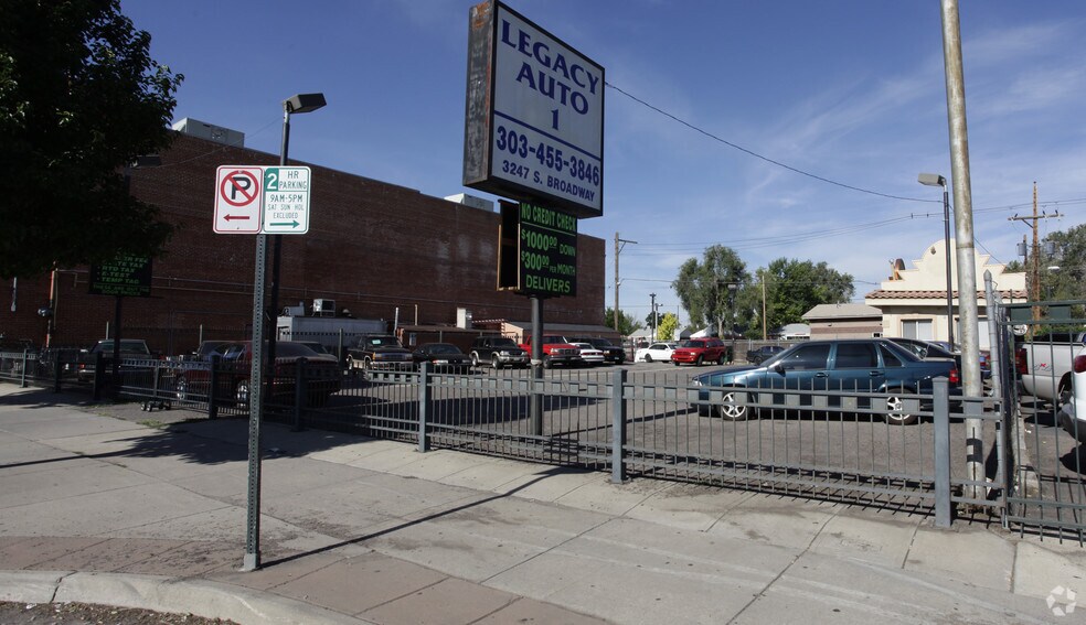 More Photos Of 3247 S Broadway St, Englewood Auto Dealership For Lease