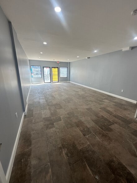 More Photos Of 1468-1472 Baldwin St, Waterbury Storefront Retail Residential For Sale