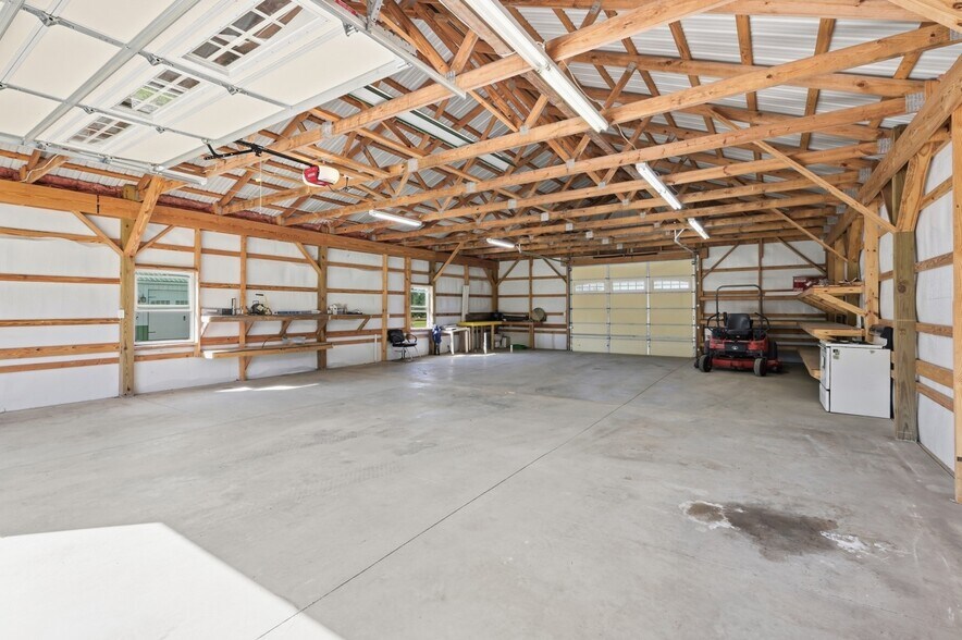 More Photos Of 4650 Highway 52, Loretto Apartments For Sale