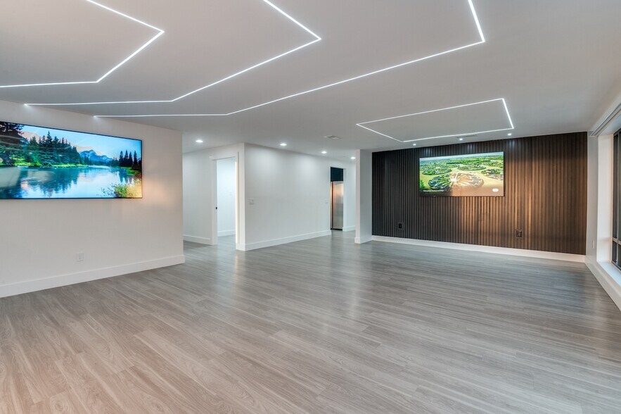 More Photos Of 6550 Lemmon Ave, Dallas Storefront Retail Office For Lease