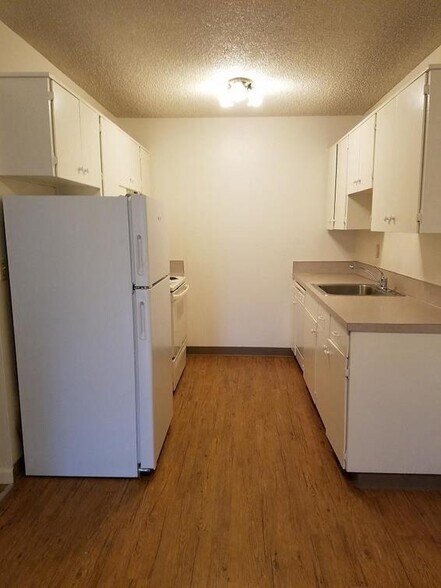 More Photos Of 1111 NE 122nd Ave, Portland Apartments For Sale