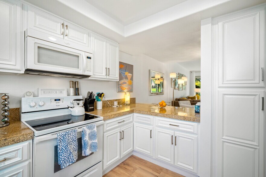 More Photos Of 60 La Ronda Dr, Rancho Mirage Apartments For Sale