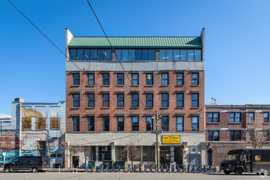 More Photos Of 121-125 Newark Ave, Jersey City Office For Lease