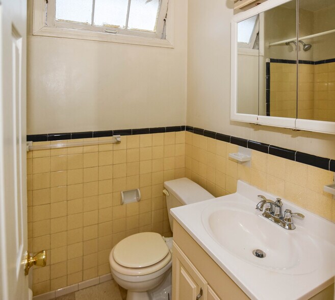 More Photos Of 2823 4th St NE, Washington Multifamily For Sale