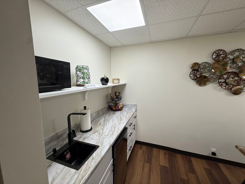 More Photos Of 524 Red Lane Rd, Birmingham Medical For Lease