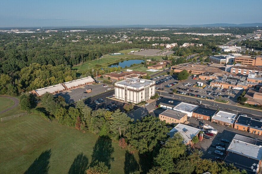 More Photos Of 9625 Surveyor Ct, Manassas Medical For Lease