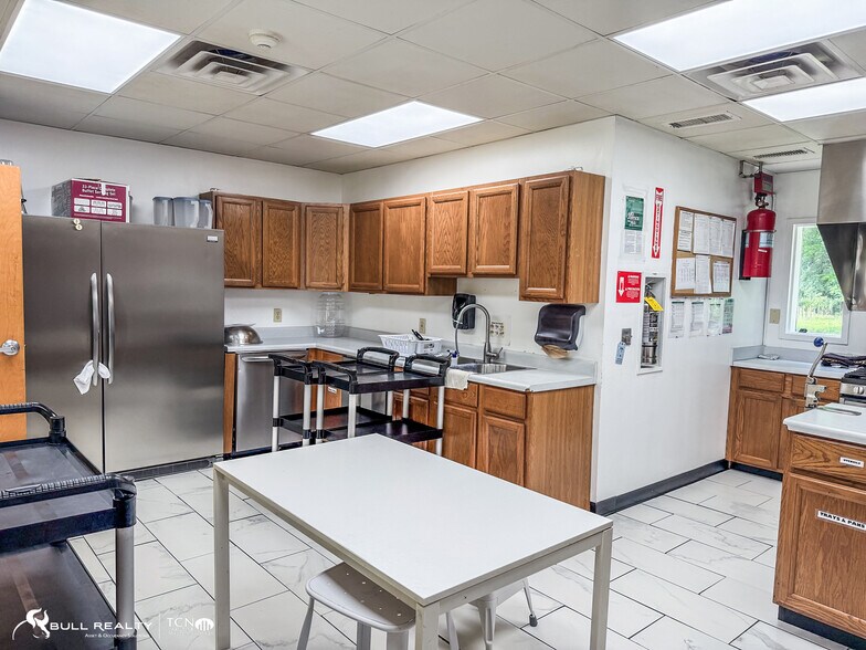 More Photos Of 431 Brownlee Rd, Jackson Daycare Center For Sale