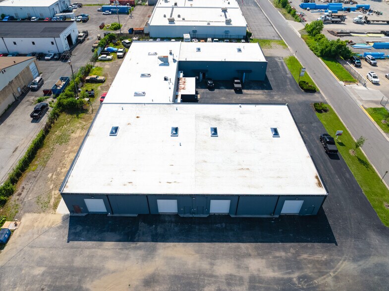More Photos Of 3051 Lamb Ave, Columbus Warehouse For Lease