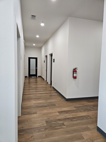 More Photos Of Doak Blvd, Ripon Warehouse For Lease