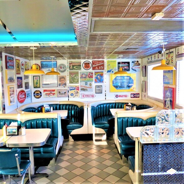More Photos Of 3500 Canyon De Flores, Sierra Vista Restaurant For Sale