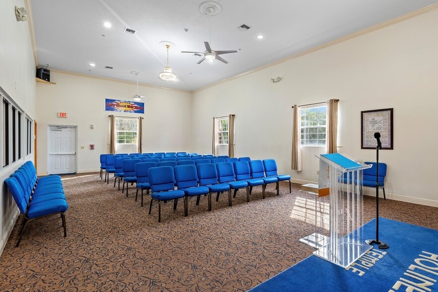 More Photos Of 7025 Summerville Ter, Lake Worth Religious Facility For Sale