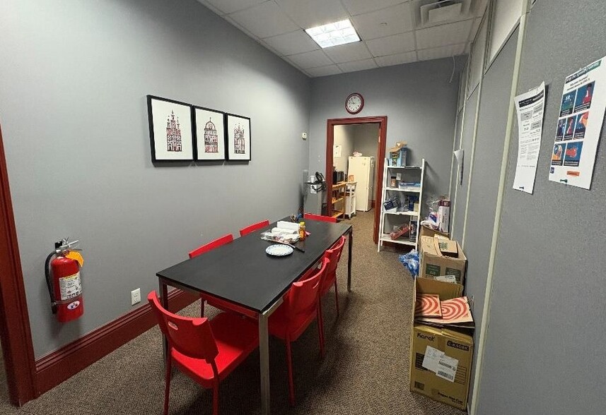 More Photos Of 91 Toledo St, Farmingdale Warehouse For Sale