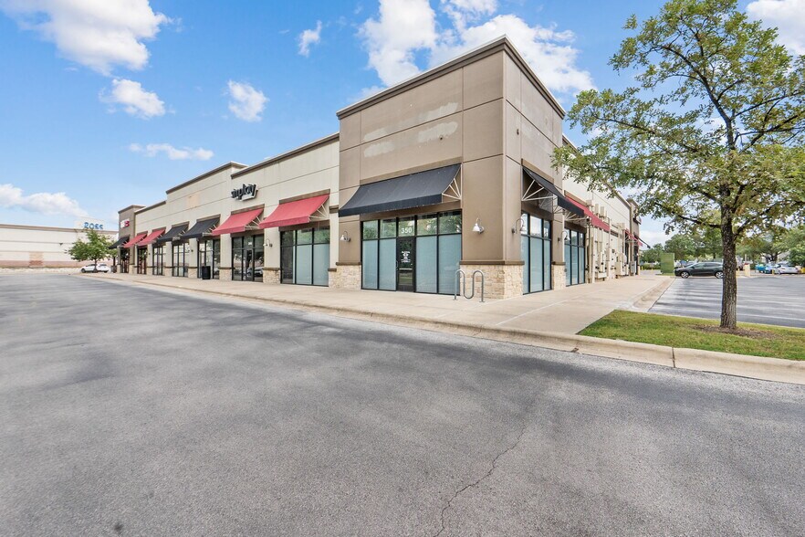 More Photos Of 2525 Anderson Ln W, Austin Unknown For Lease