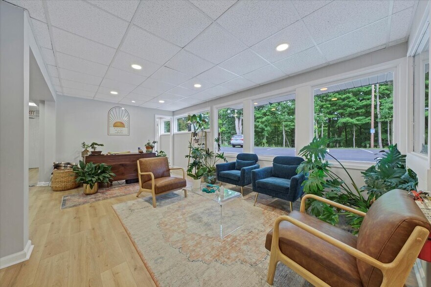 More Photos Of 40 Sunset Ridge Rd, New Paltz Medical For Sale