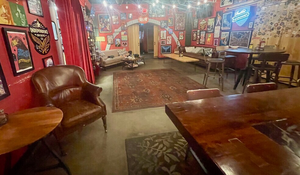 More Photos Of 4323 S Interstate 35, Austin Restaurant For Sale