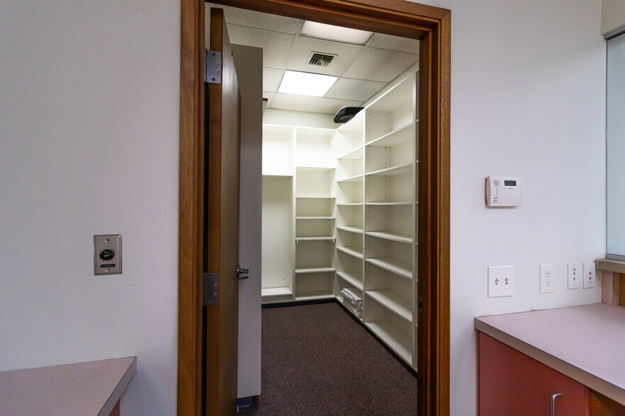 More Photos Of 6610 NE 181st St, Kenmore Medical For Lease