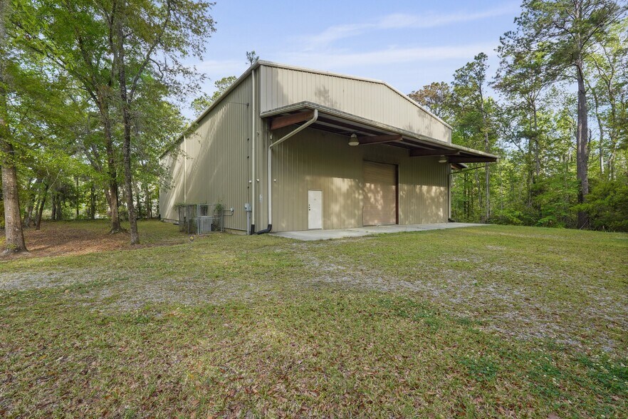 More Photos Of 140 Bay Pines Rd, Beaufort Warehouse For Lease