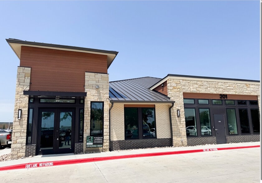 Primary Photo Of 201 Wyngate Blvd, Plano Medical For Sale