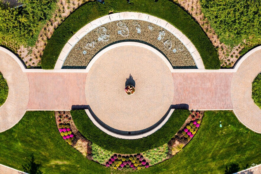 More Photos Of 8600 W Bryn Mawr Ave, Chicago Office For Lease