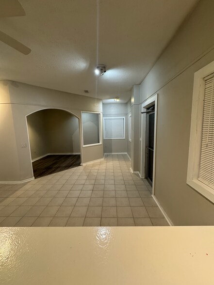 More Photos Of 7727 Blanding Blvd, Jacksonville Auto Repair For Sale