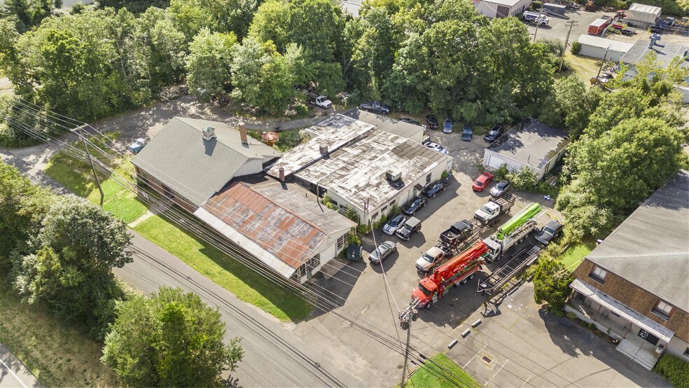 More Photos Of 435 Bridgeport Ave, Shelton Warehouse For Sale