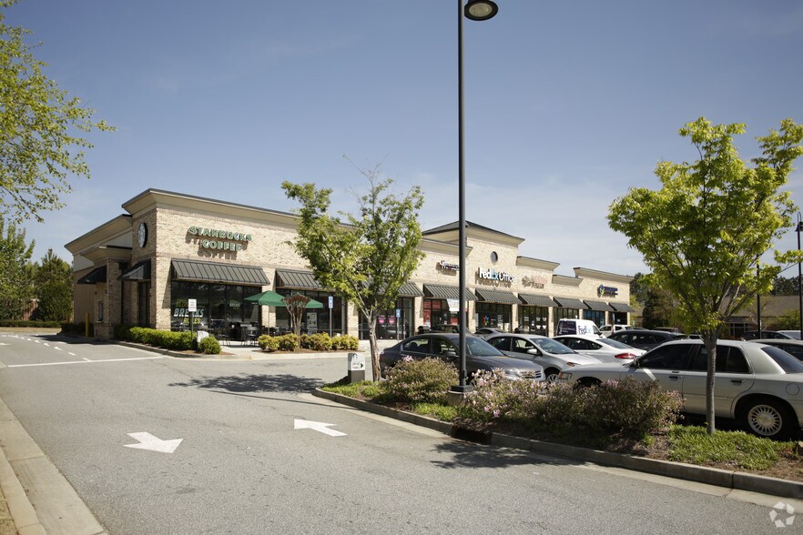More Photos Of 4895 Peachtree Industrial Blvd, Berkeley Lake Storefront For Lease