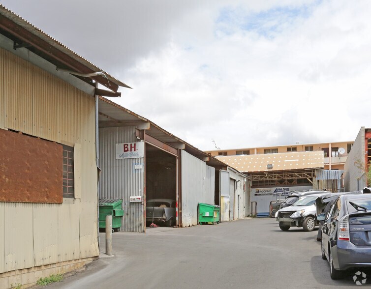 Primary Photo Of 94-252 B Pupuole St, Waipahu Warehouse For Lease
