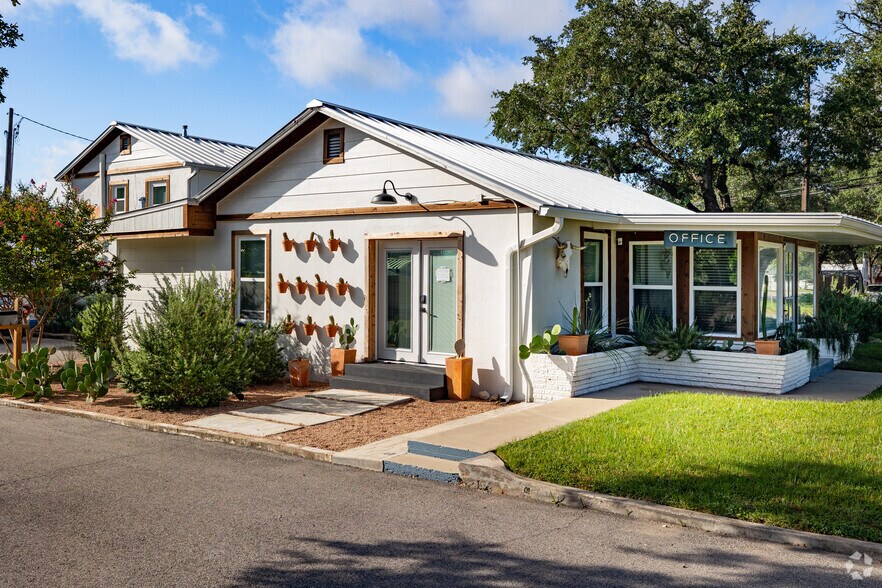 Primary Photo Of 902 Main St, Blanco Office Residential For Sale