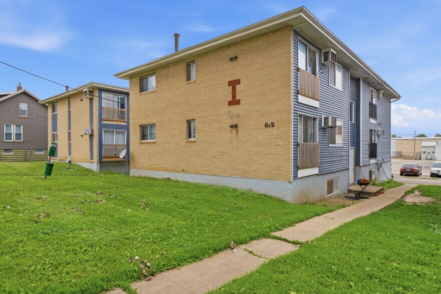 More Photos Of 802-816 15th Ave SW, Cedar Rapids Apartments For Sale