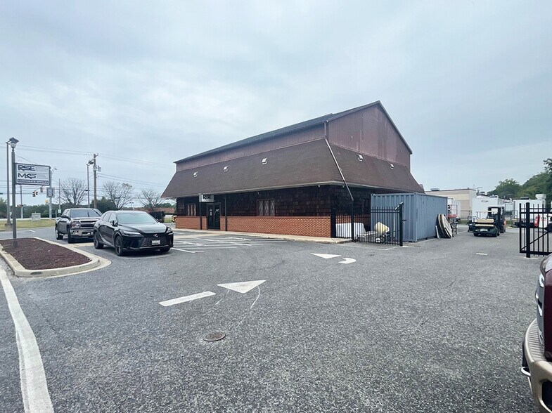 More Photos Of 2007 Liberty Rd, Sykesville General Retail For Lease