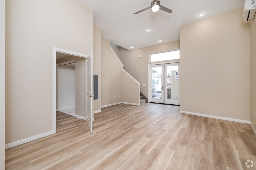 More Photos Of 2910 Allesandro St, Los Angeles Apartments For Lease