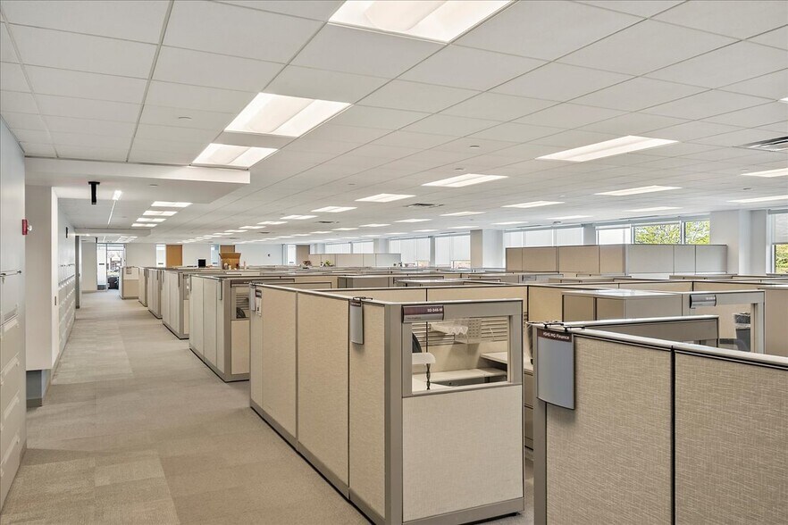 More Photos Of 3051 Hollis Dr, Springfield Office For Lease