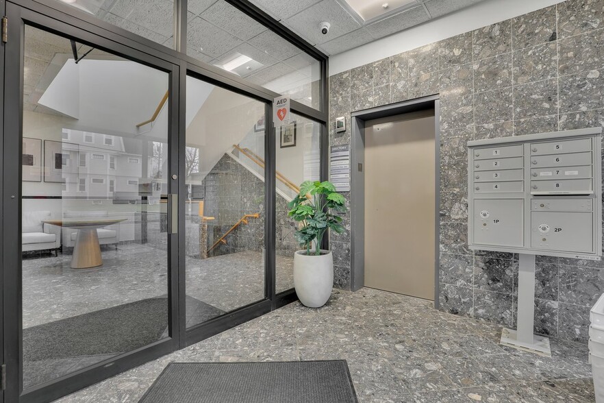 More Photos Of 67 Prospect Ave, West Hartford Medical For Sale