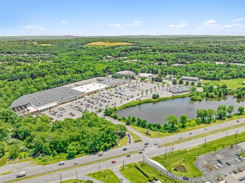 More Photos Of 225-273 Wilbur Cross Hwy, Berlin Unknown For Lease