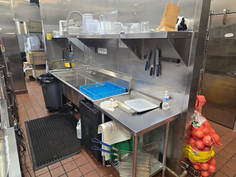 More Photos Of 3833-4093 Grand Ave, Chino Unknown For Lease