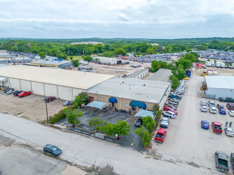 Primary Photo Of 5938 Eden Dr, Haltom City Warehouse For Lease