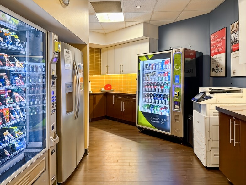 More Photos Of 8295 Tournament Dr, Memphis Coworking Space