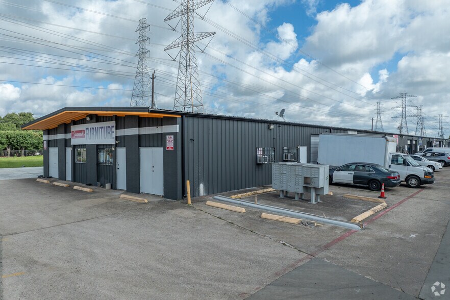 More Photos Of 11450 Bissonnet St, Houston Warehouse For Lease