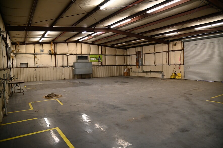 More Photos Of 14826 Ormel St, Houston Warehouse For Sale