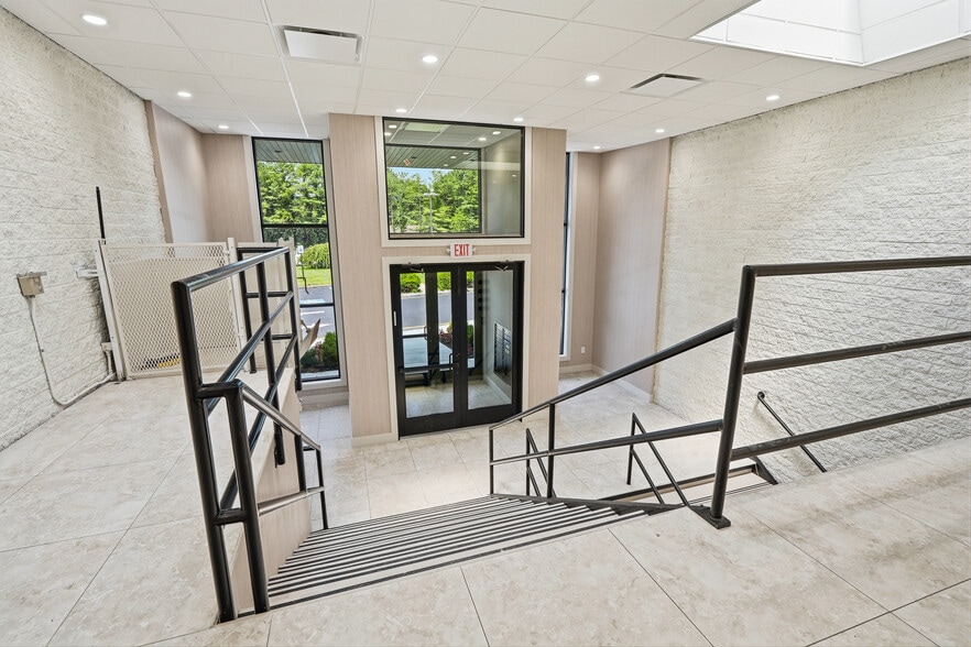 More Photos Of 1130 Hooper Ave, Toms River Office For Lease