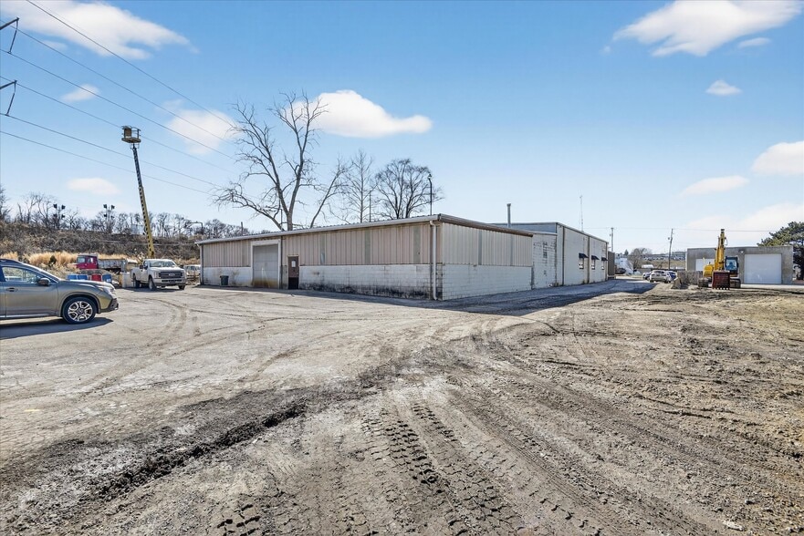 More Photos Of 4891 Van Epps Rd, Brooklyn Heights Warehouse For Sale