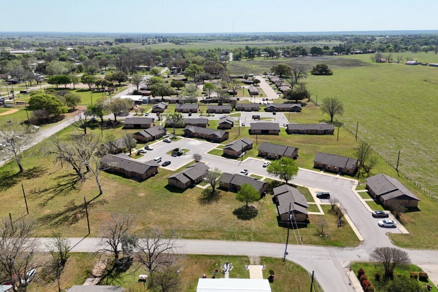 More Photos Of 1002 SE Martin Luther King Rd, Smithville Apartments For Sale