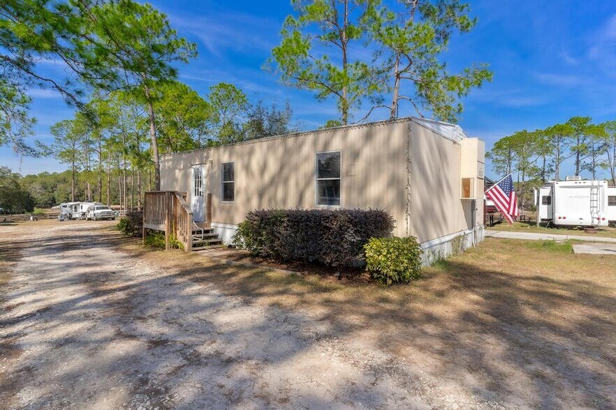 More Photos Of 42645 Altoona rd, Altoona Trailer Camper Park For Sale