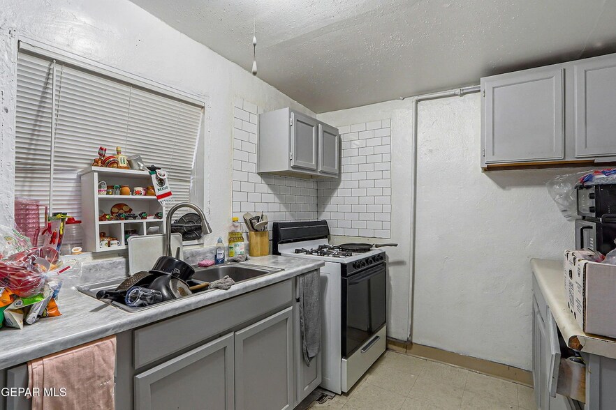 More Photos Of 10540 Socorro Rd, Socorro Specialty For Sale