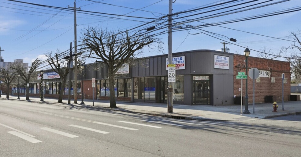 Primary Photo Of 117-133 Merrick Ave, Merrick Storefront For Lease