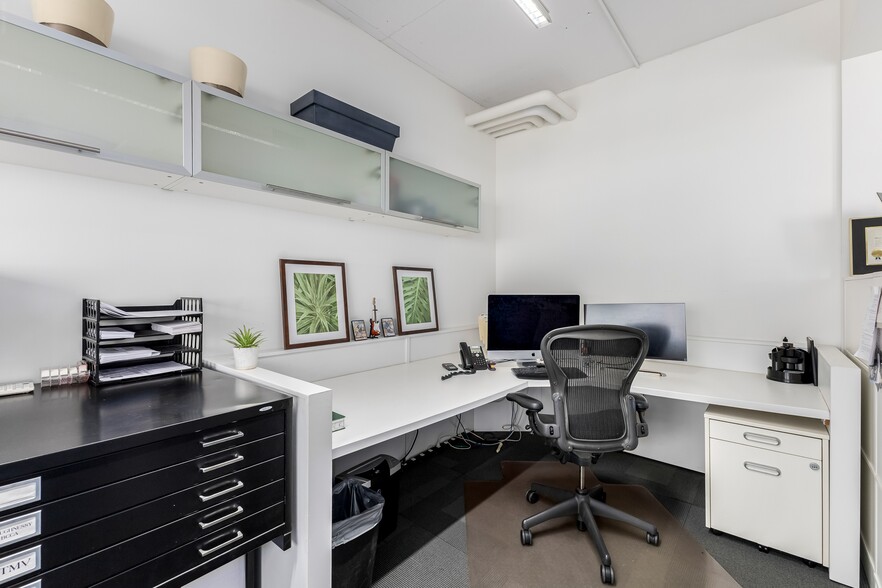 More Photos Of 3033 N Central Ave, Phoenix Loft Creative Space For Sale