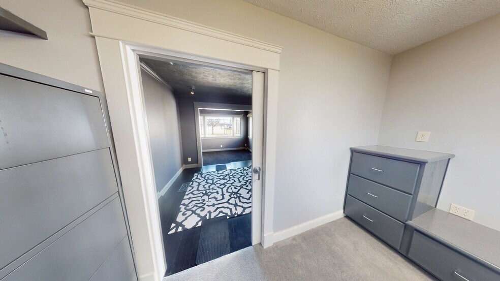 More Photos Of 611 S Capitol Ave, Lansing Office Residential For Lease