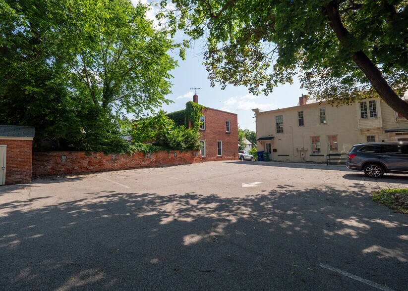 More Photos Of 15 N Franklin St, Delaware Office For Sale