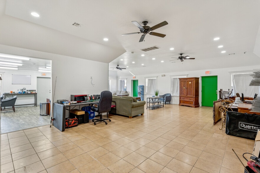 More Photos Of 862 W Taft Ave, Sapulpa Freestanding For Sale