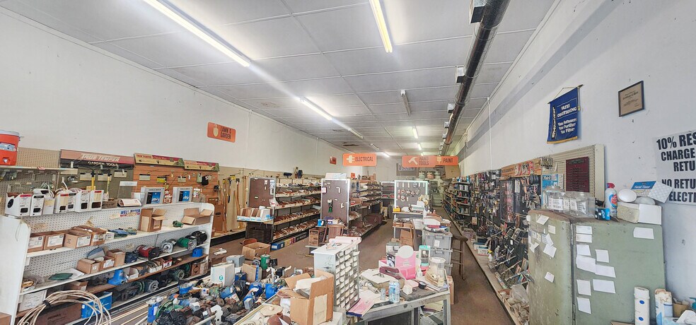 More Photos Of 242 Porcher Ave, Eutawville Freestanding For Sale